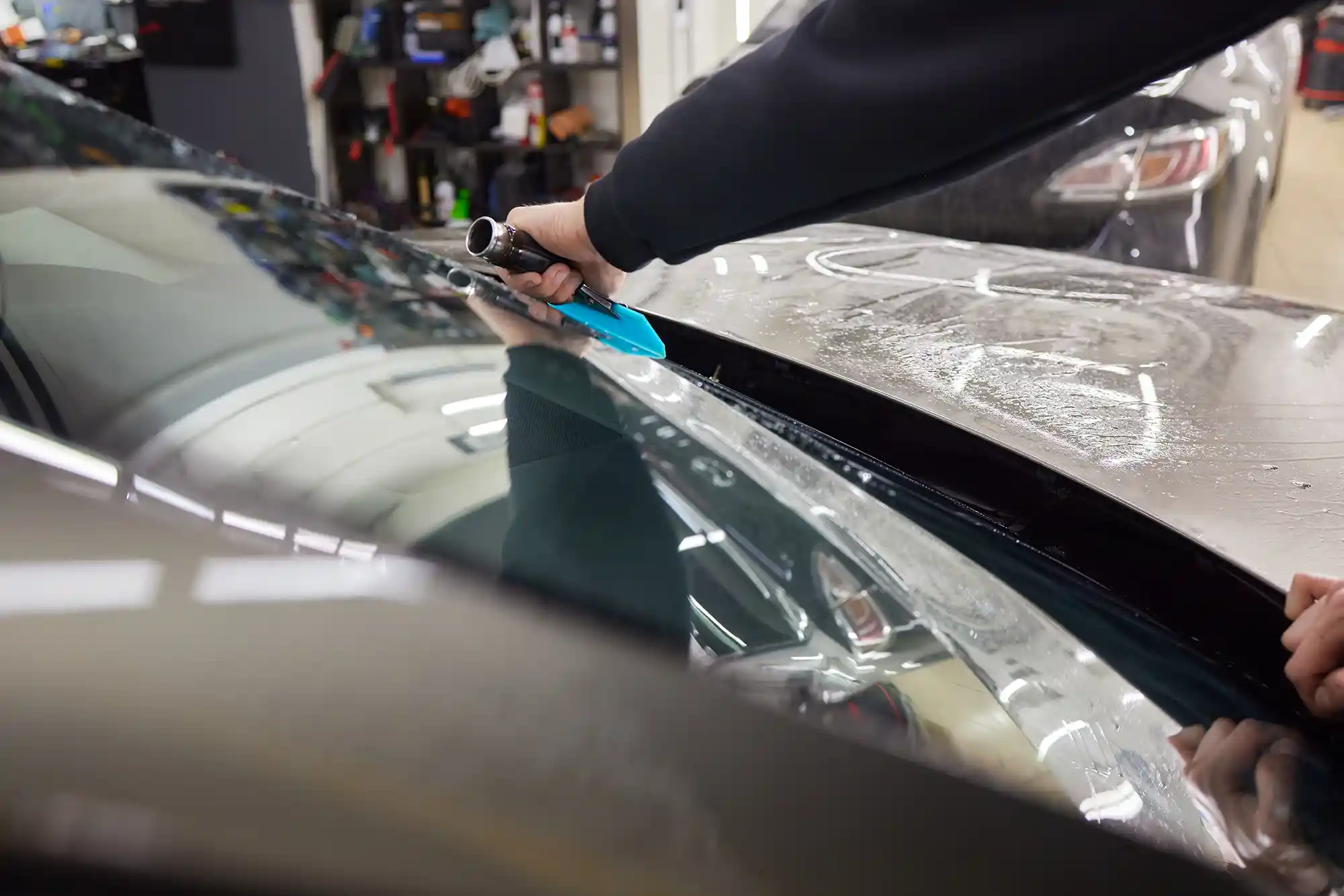 Série de films d'installation de protection contre le pare-brise : Installation d'un film de protection